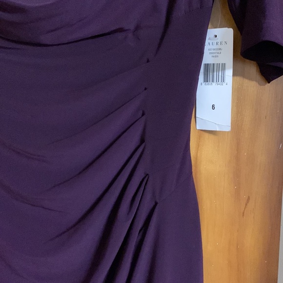 Short sleeve dress - Picture 2 of 5